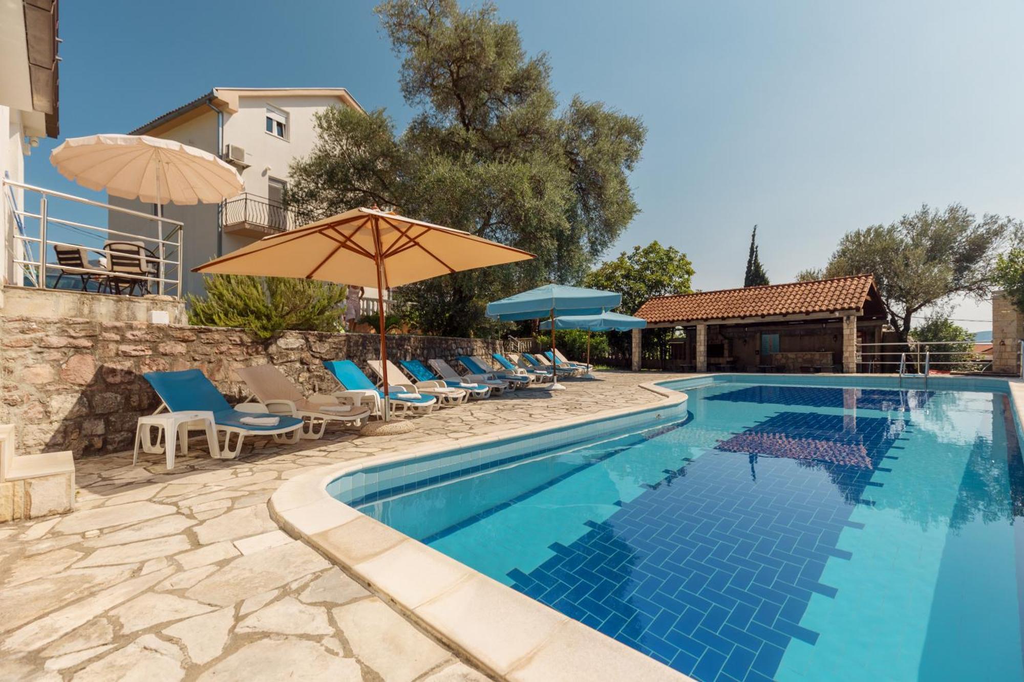 Villa Mia Apartments Bijela Exterior foto