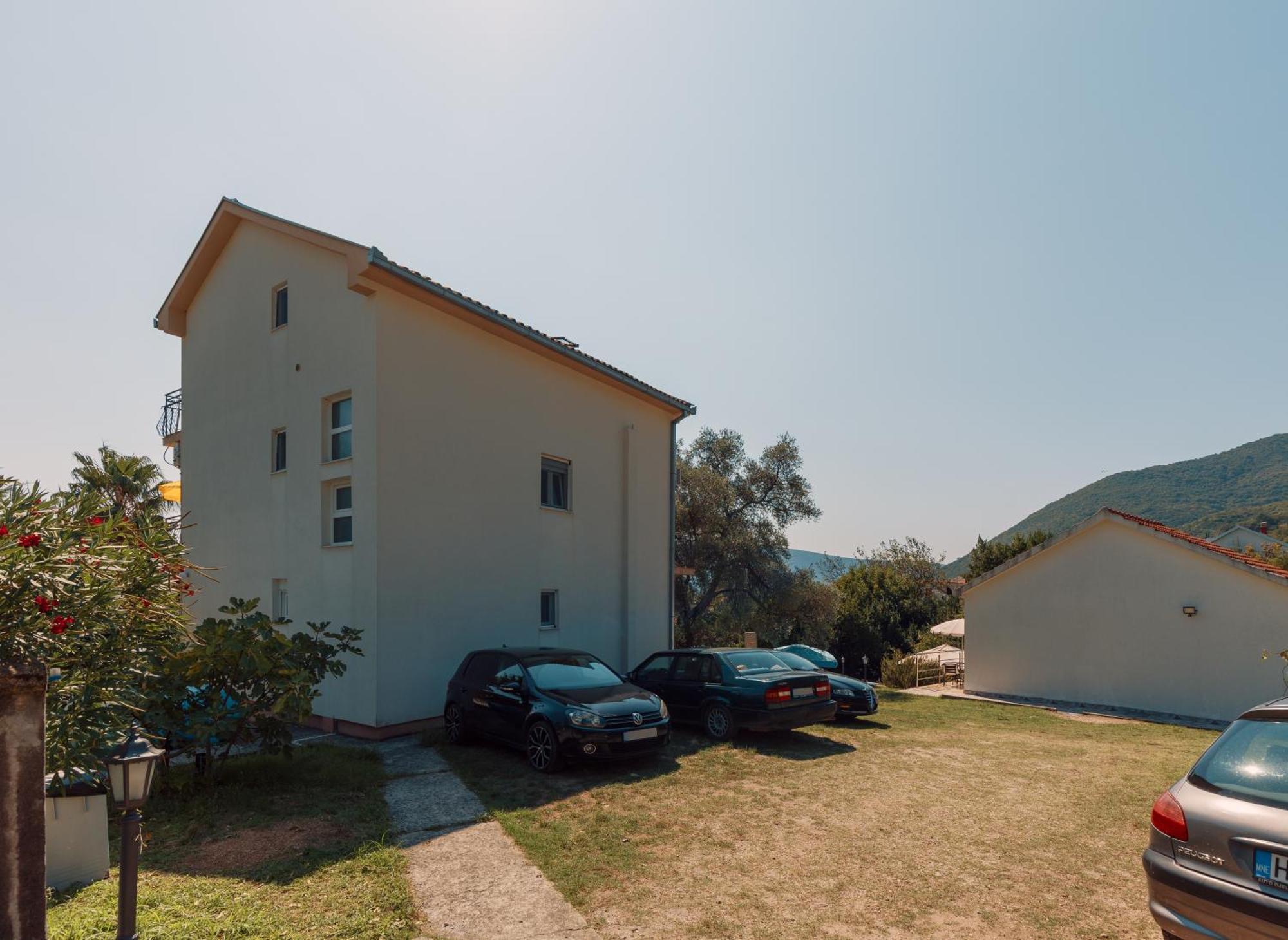 Villa Mia Apartments Bijela Exterior foto